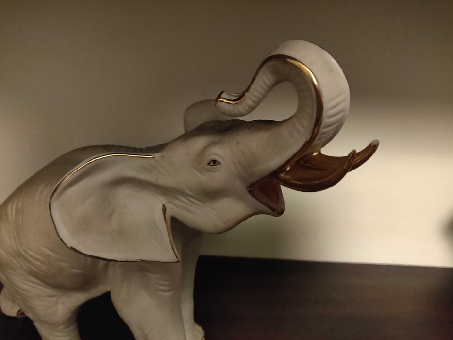 Elefante estátua