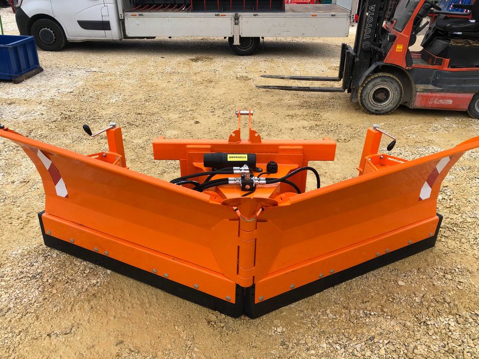 Nowy masywny pług do śniegu hydrauliczny VOLANT