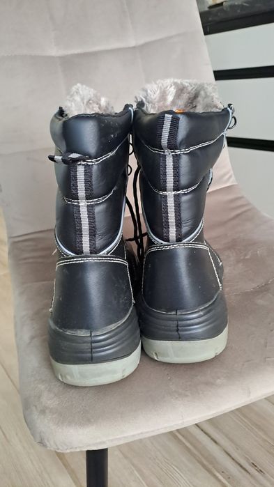 Чоботи,ботинки,берці.