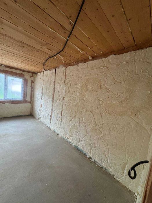 Утеплення піною, ППУ, утеплення пінополіуританом, піна