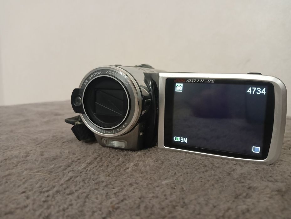 Продам відеокамеру