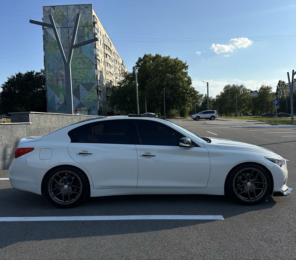 Infiniti q50 awd