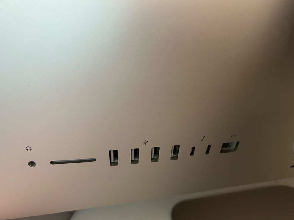 APPLE iMAC A2116 4K i7 3.2GHz 16GB 1TB SSD RP560X 4GB Pęknięta szyba!