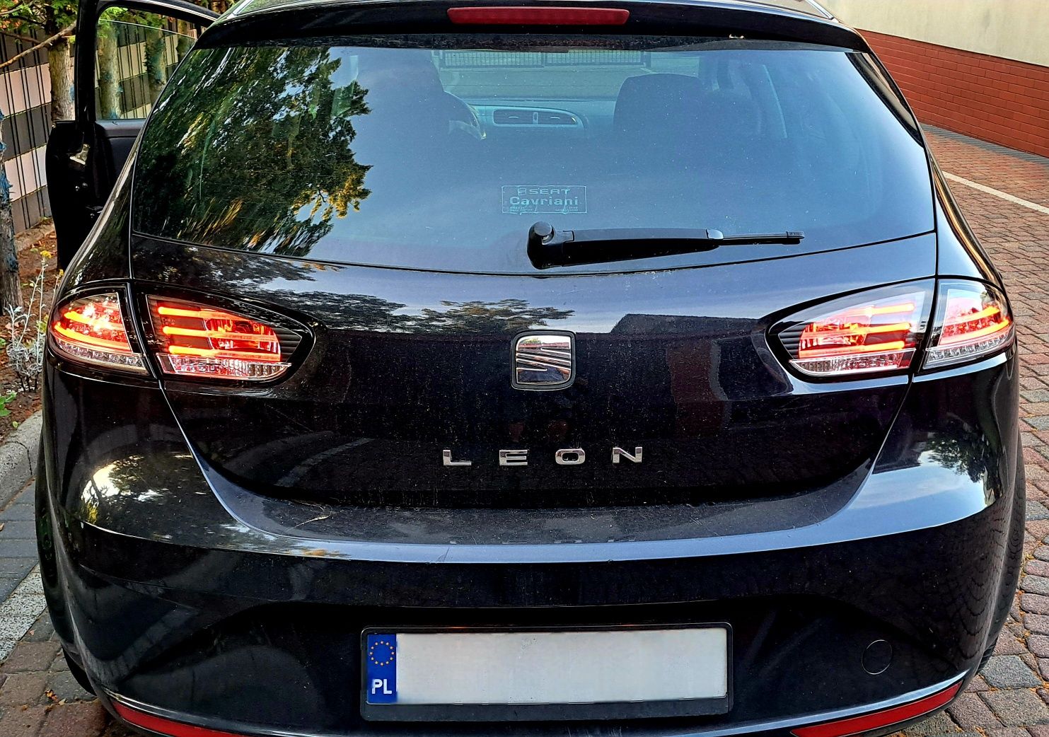 Seat Leon 1P 2 II lift 09-12 lampy tył LED BAR