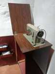 Máquina de costura oliva antiga
