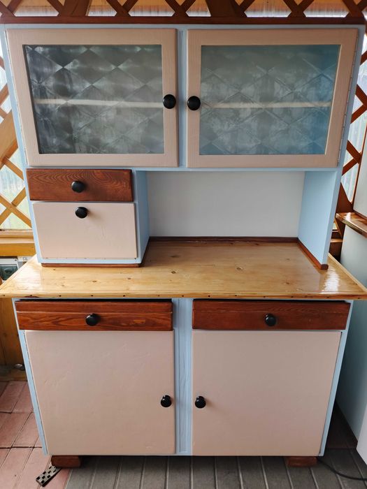 Kredens  babciny, PRL