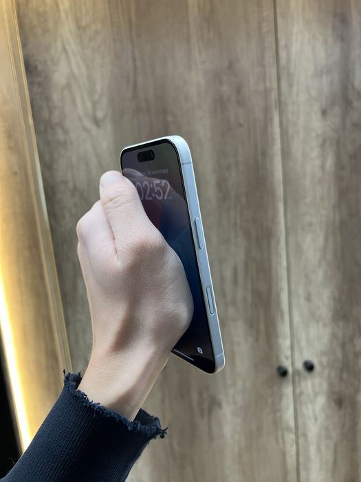 IPhone 16 128gb White Костюшка 5