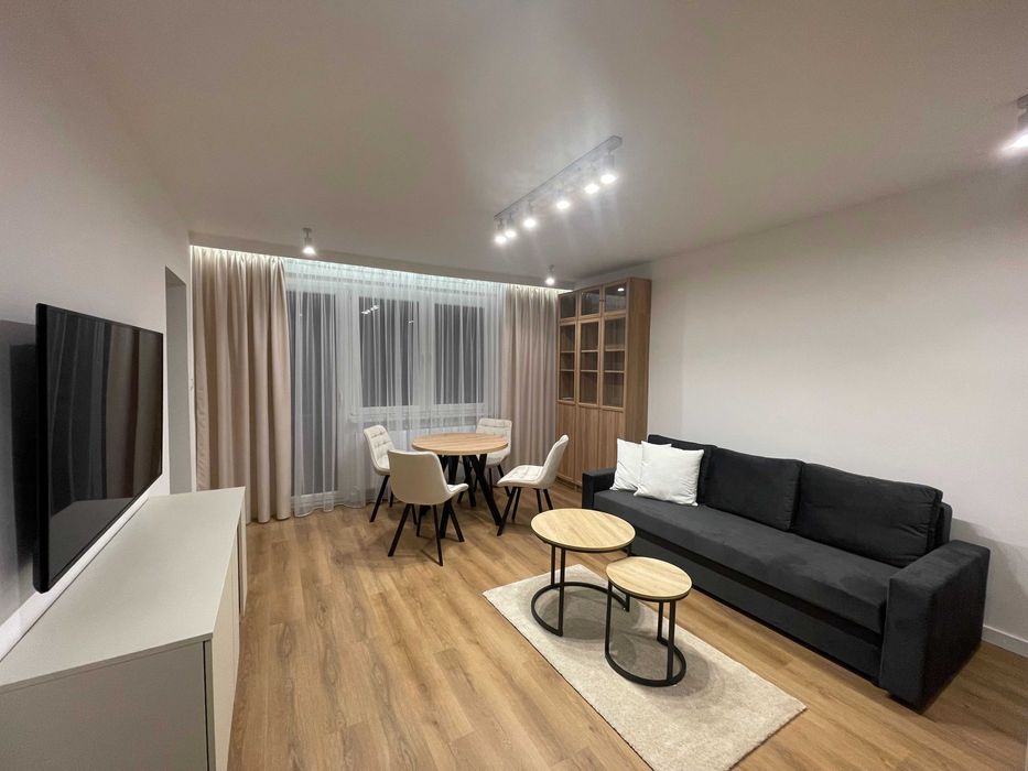 Mieszkanie dwupokojowe po kapitalnym remoncie z klimatyzacją