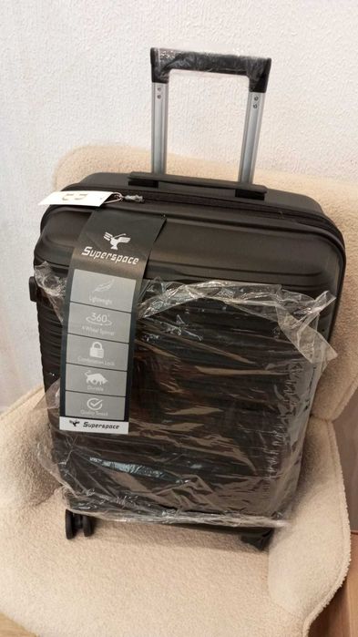 Mala de viagem Media Preta Alta qualidade "Silicone" Nova-Nunca Usada