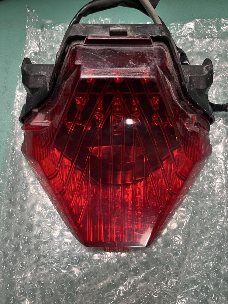 Farol original mt07