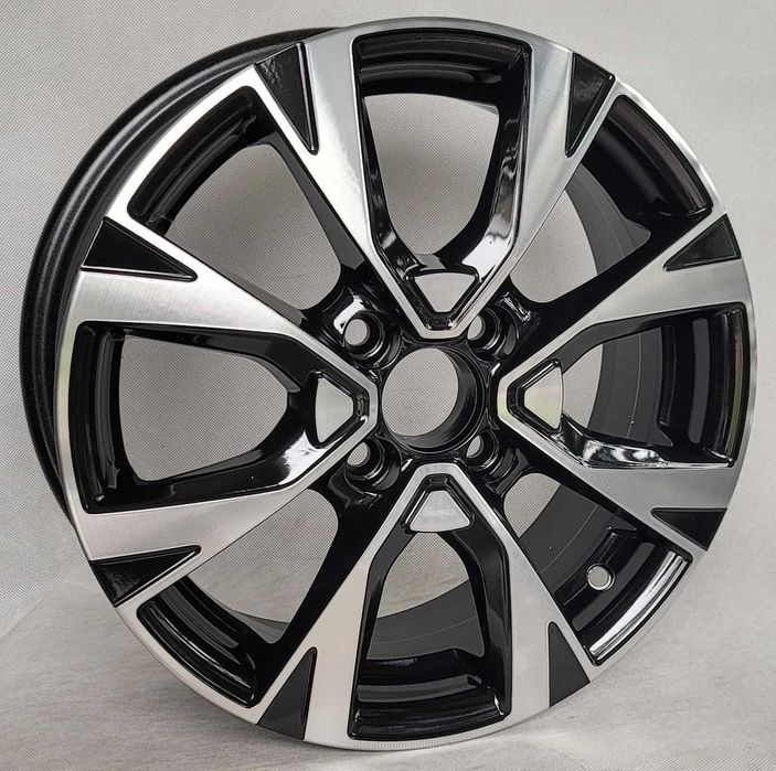 Felgi 15 Hyundai i20 Toyota Yaris 3 Suzuki Swift Kia Rio Mazda 2 54,1