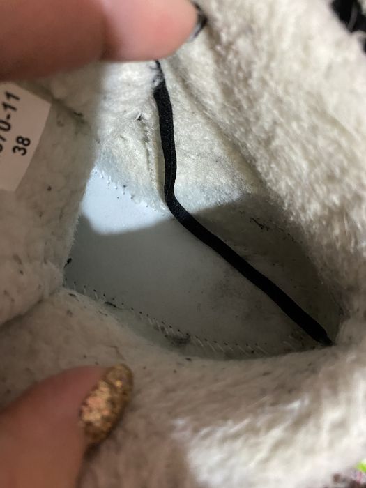 Продам теплі зимові ботинки