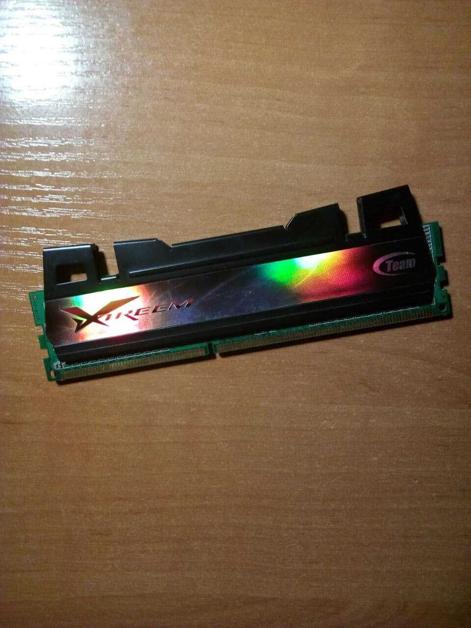 Оперативная память Team Group DDR3 2GBx2 1600Mhz