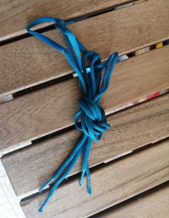 Atacadores azuis para ténis