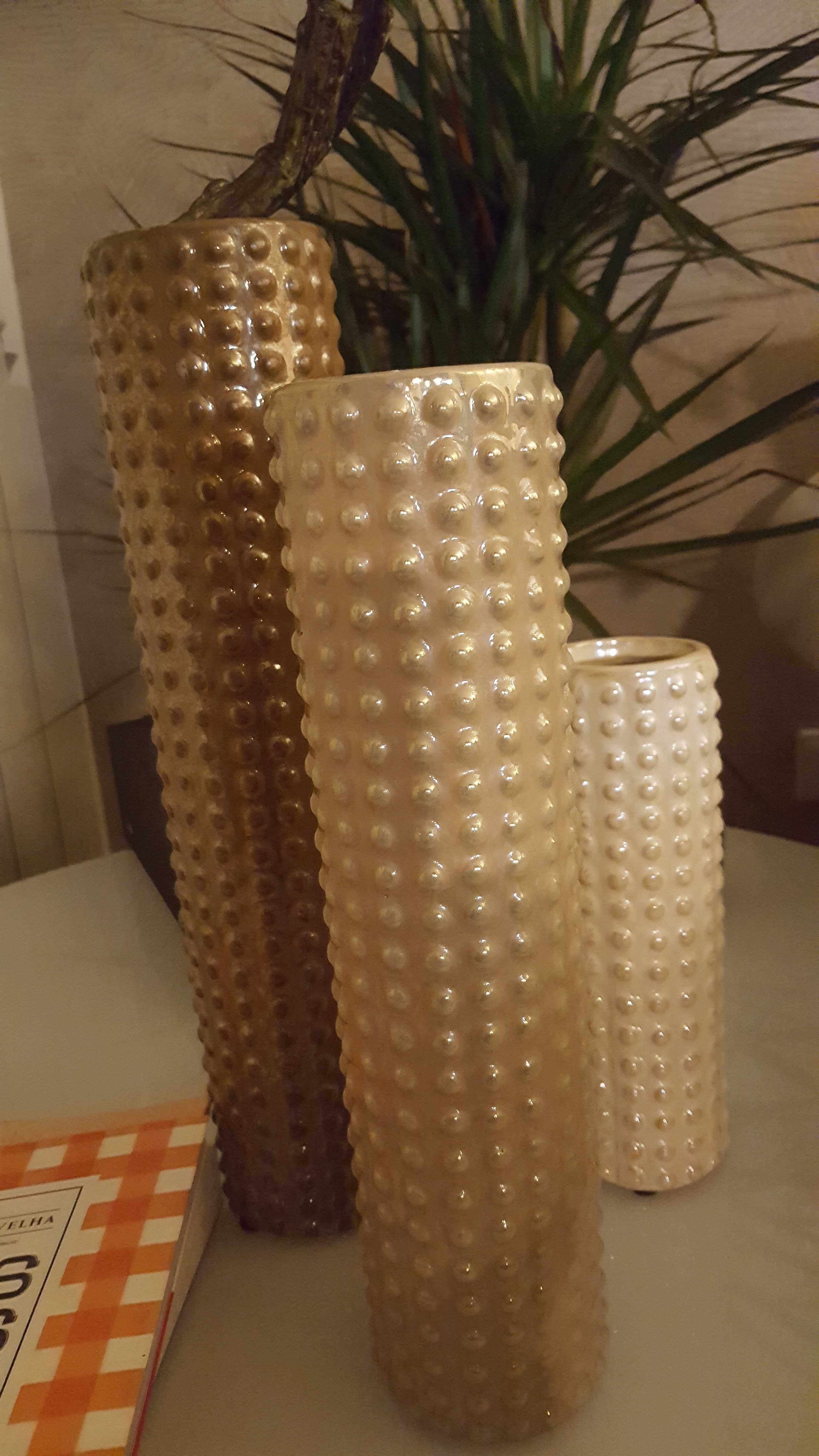 Lindo conjunto de jarras