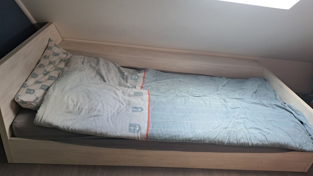 Łożko materac 140x200