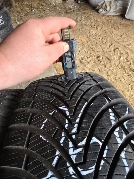 Sprzedam Opony Całoroczne Kumho Solus 4S 225/45ZR19 4sztuki