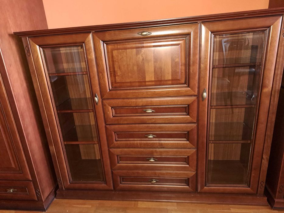 Sprzedam komodo-witrynę BRW