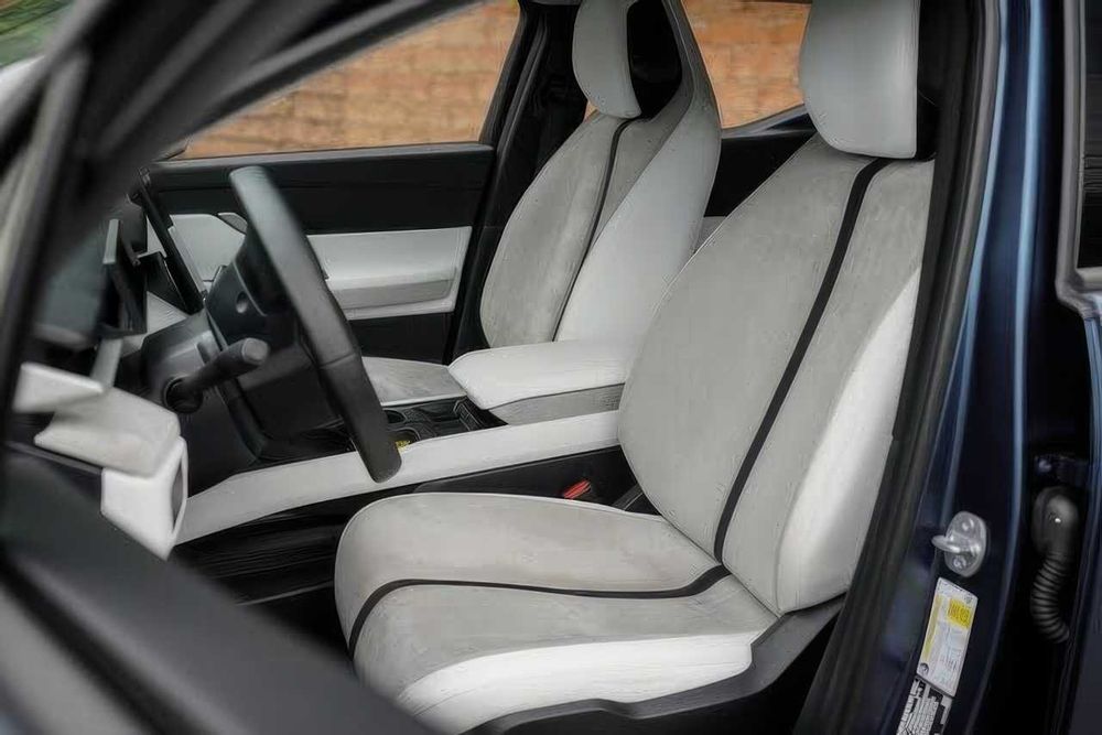 Fisker Ocean One      2023