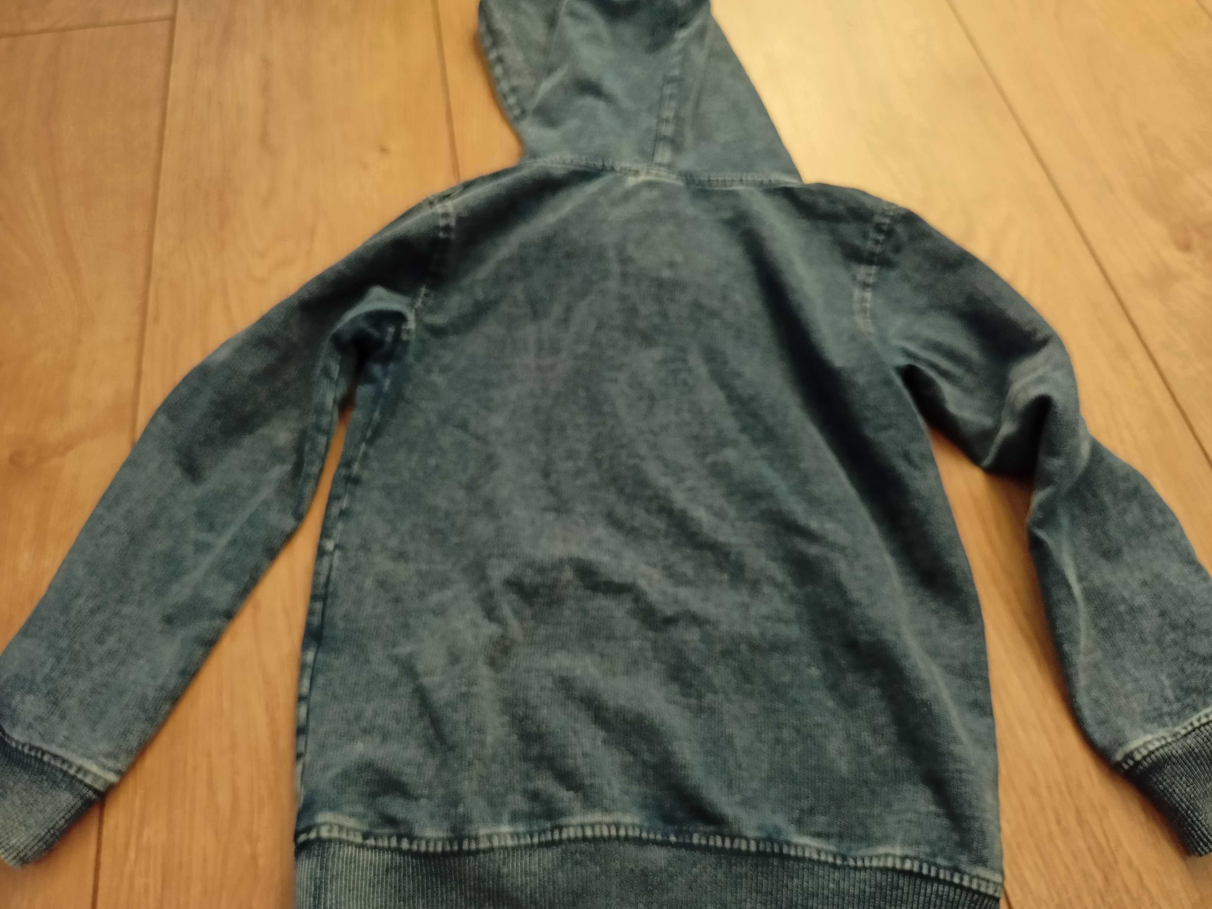 Bluza chłopięca z kapturem, granatowa, imitacja jeansu - rozm. 110/116