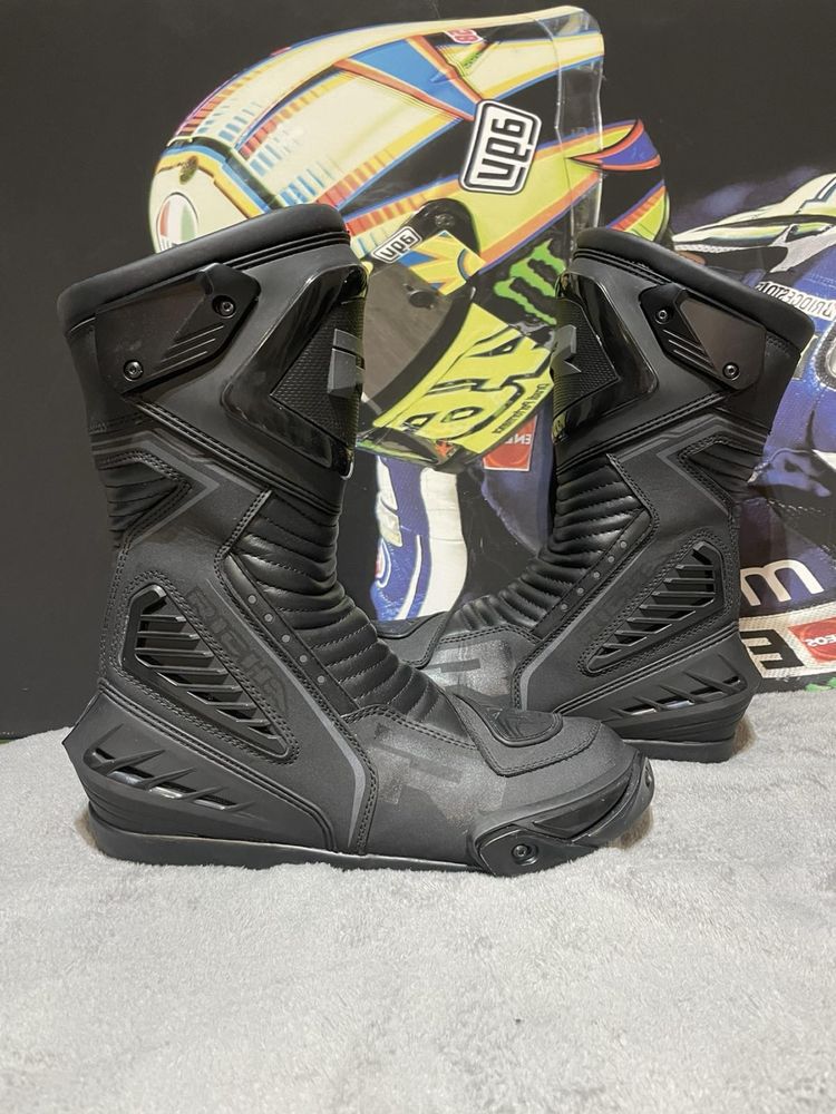 Мотоботи Richa Velocity (alpinestars dainese rst tcx )