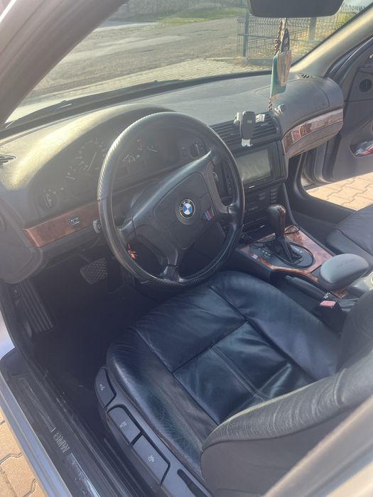 БМВ 520 в ідеальному стані