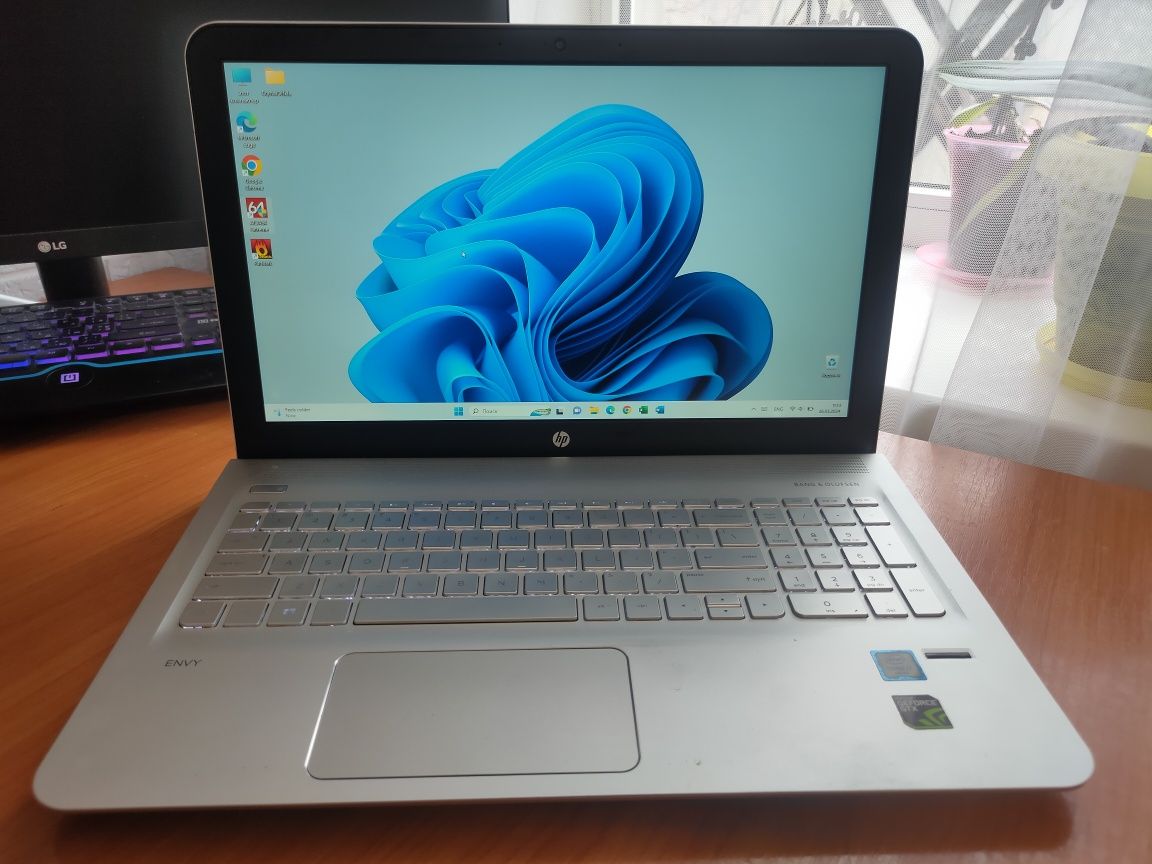 Игровой ноутбук HP Envy 15, i7/GTX 950m-4gb/8/512/АКБ 4ч