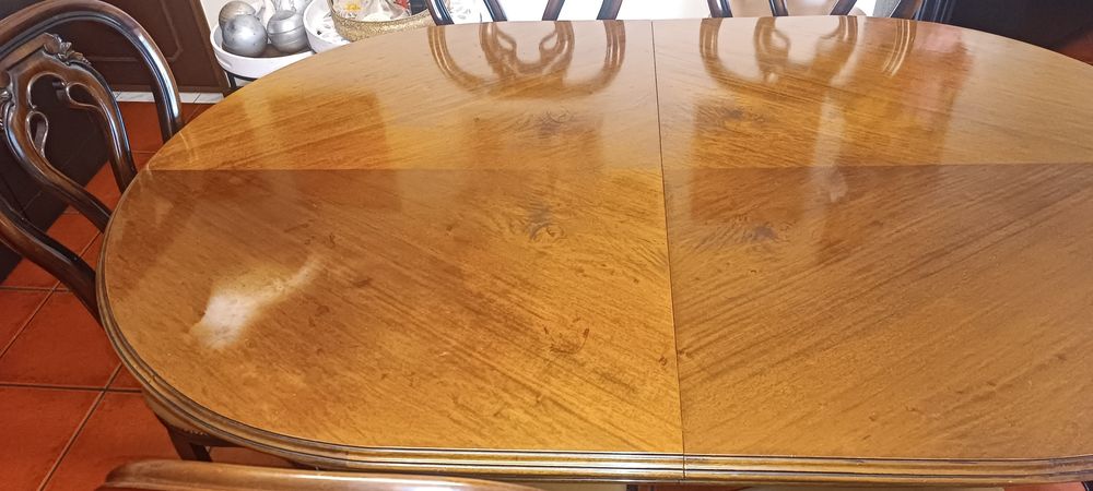 Mobilia de sala em nogueira