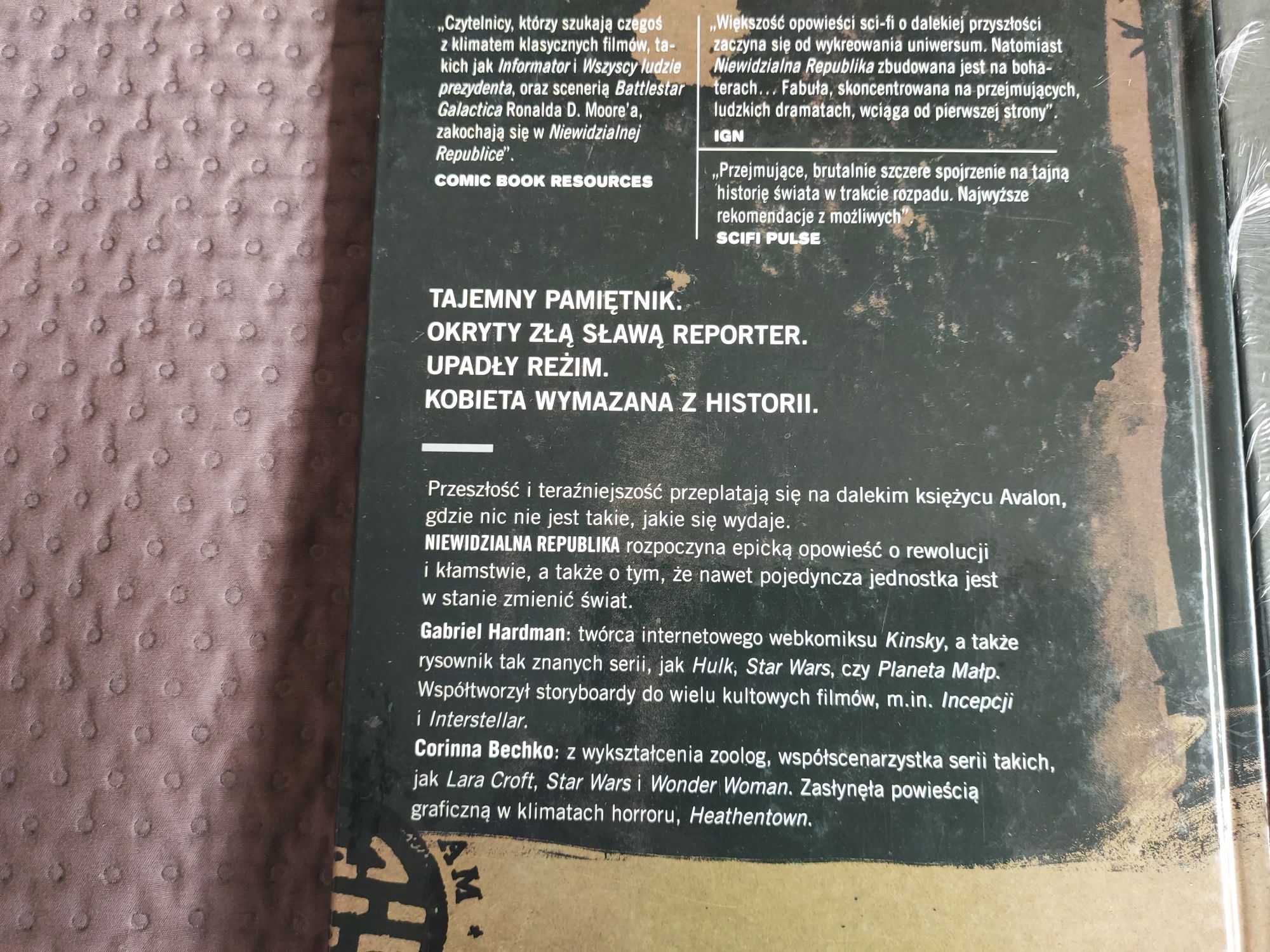 Komiks Niewidzialna Republika tom 1 - 3.