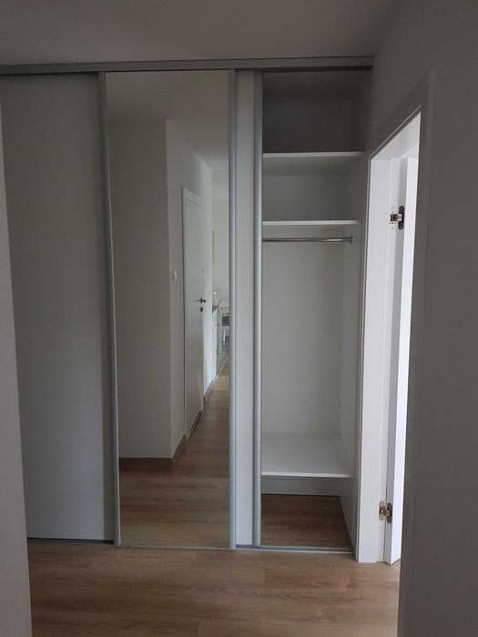 Komfortowe mieszkanie, duży ogród, garaż podziemny, zamknięte osiedle.