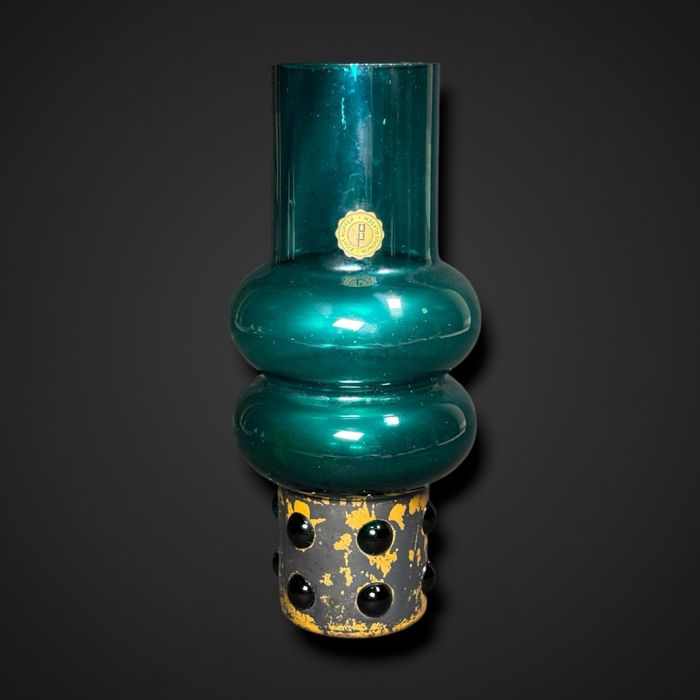 Turkusowy wazon szklany z dekoracyjną podstawą b5/110819