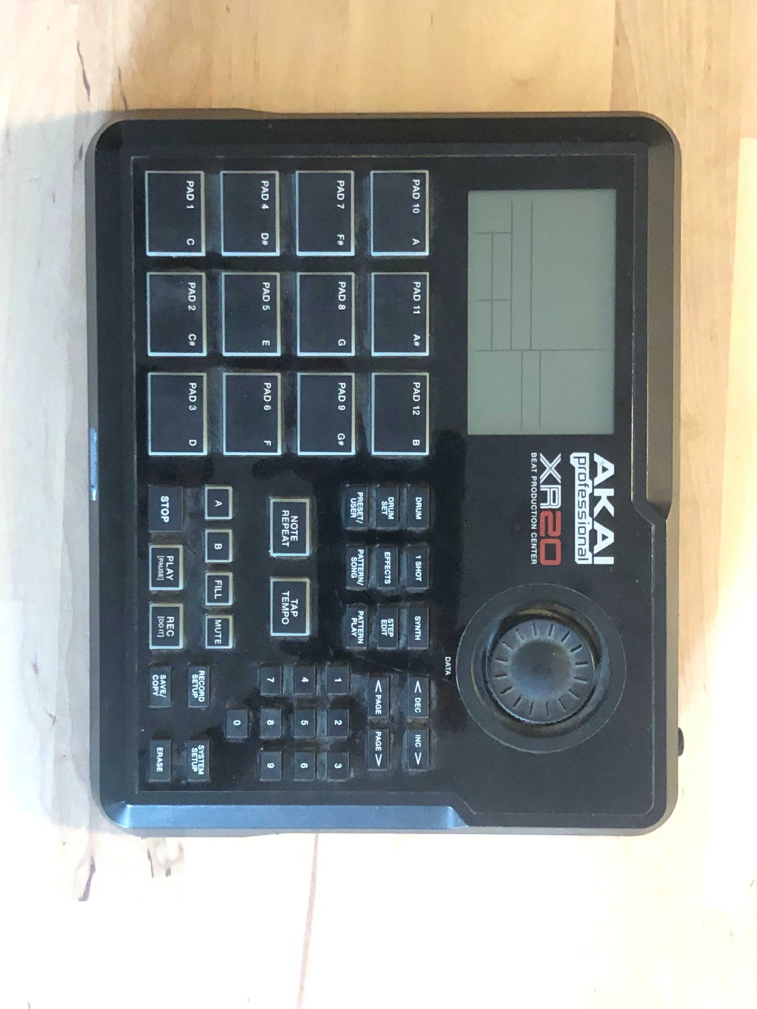 Automat Perkusyjny Akai XR20 empecetka