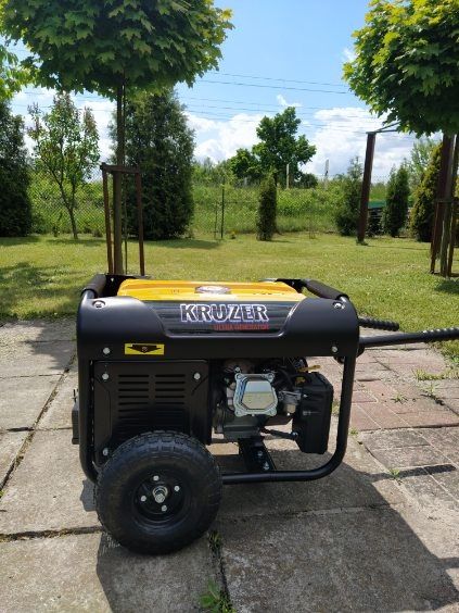 Agregat prądotwórczy TH3900E Kruzer 2,8kW Generator prądu KÓŁKA i UCHW