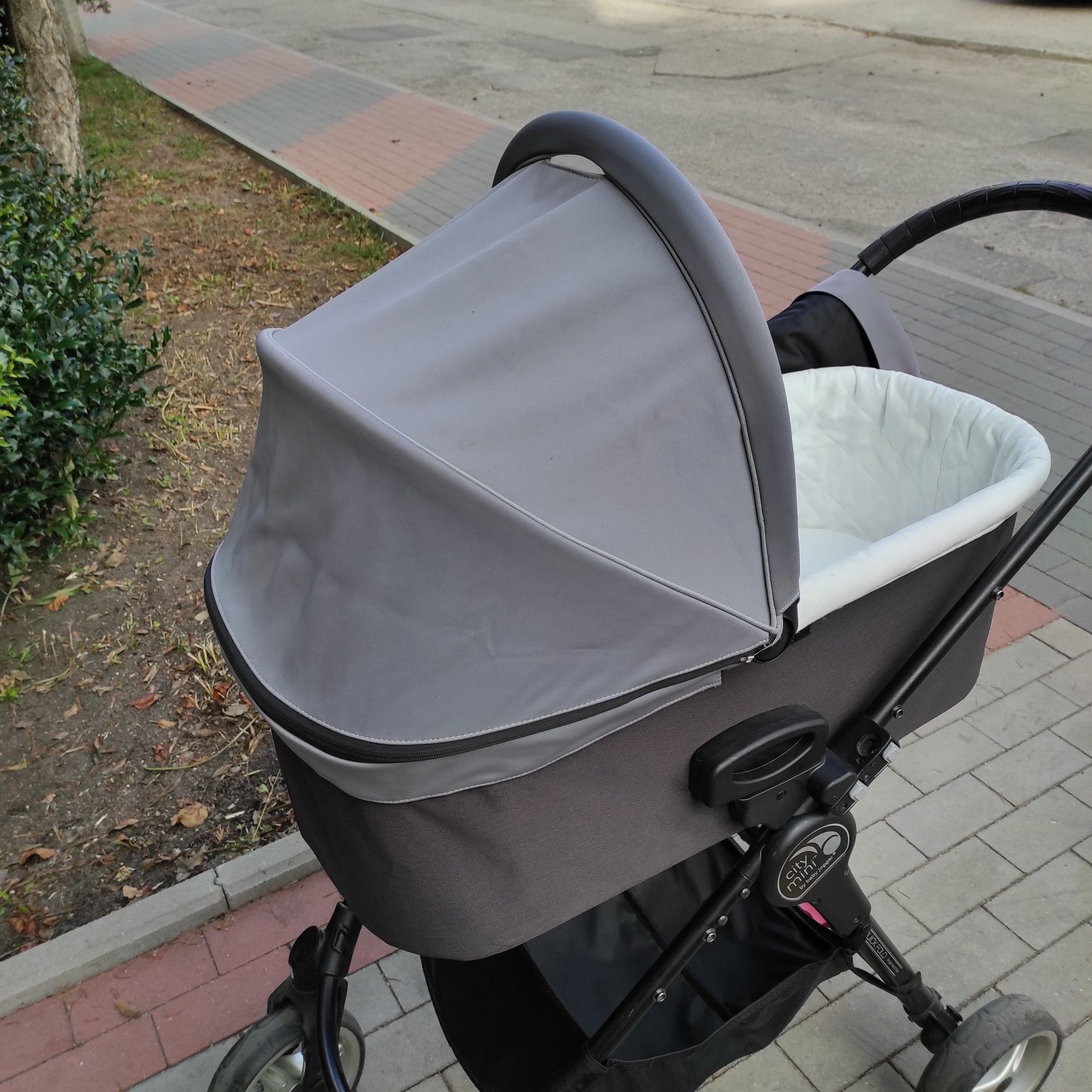 Gondola  Deluxe Pram Baby Jogger i Spacerówka