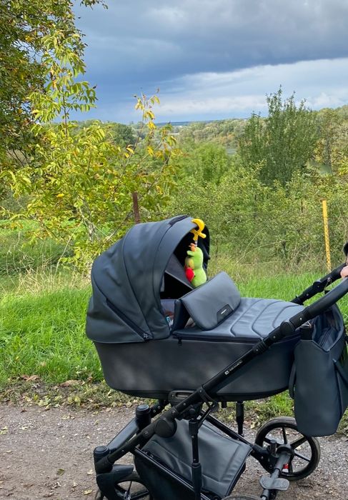 Продам коляску два в одному