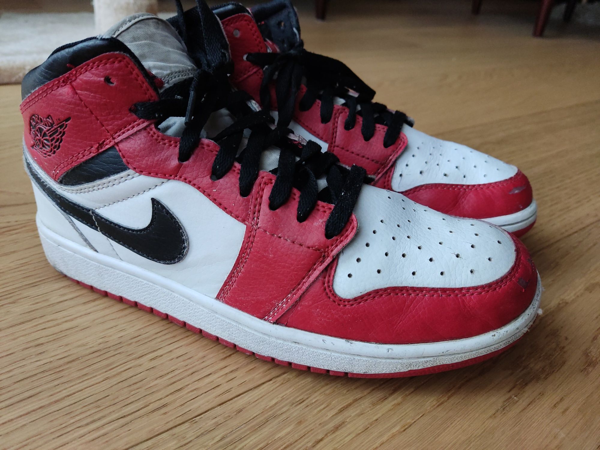 Nike Air Jordan 1 Mid GS Chicago 41