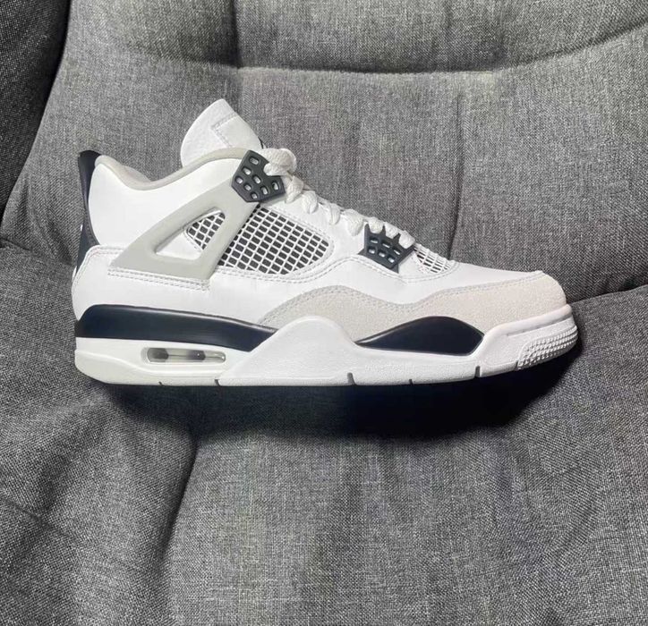 "Buty koszykówki" Jordan_4_Retro_military_black_R.42