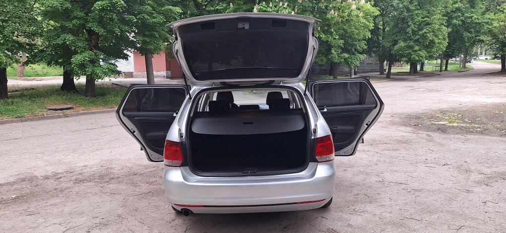 Продам Volkswagen Golf 6 , дизель 1.6