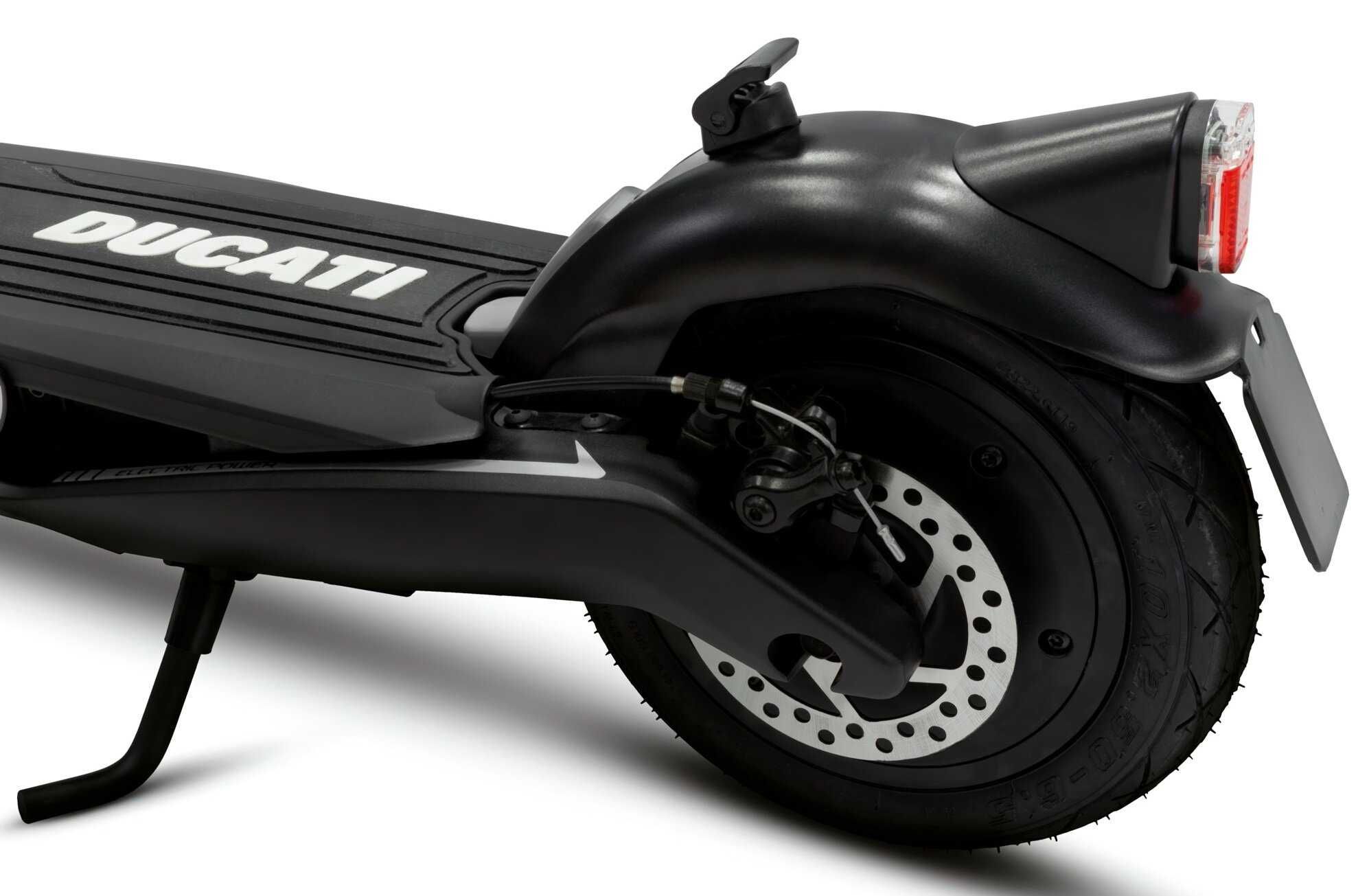 Hulajnoga elektryczna DUCATI Pro III 2023 50km 350W 10"