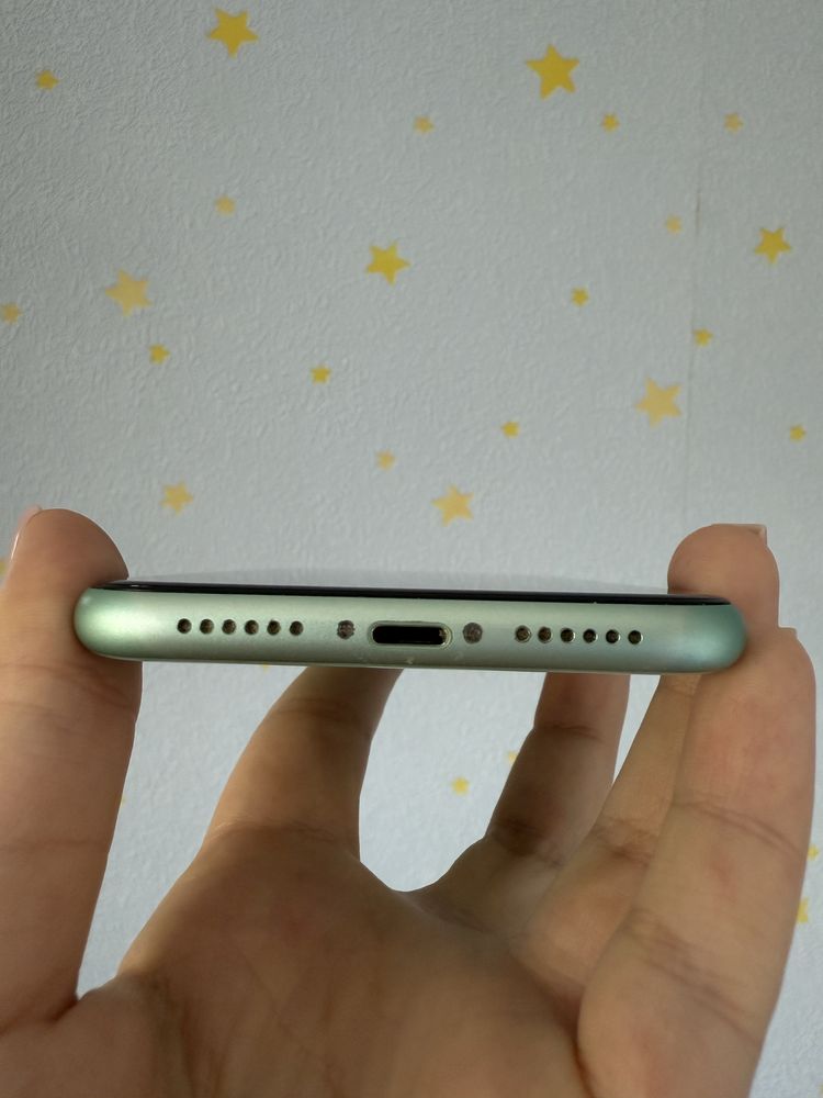 Iphone 11 64gb без зарядки, с коробкой