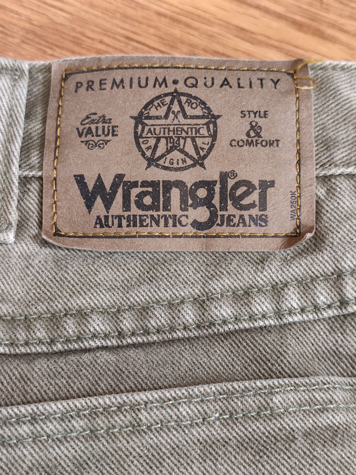 Jeansy męskie Wrangler L