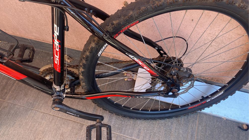 Bike Btt (um pouco má de aparencia mas está boa)!