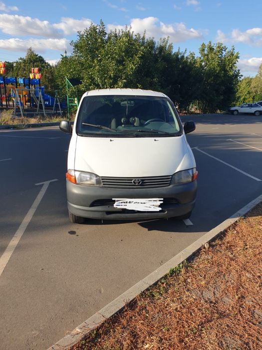 Продам бус Toyota Hiace