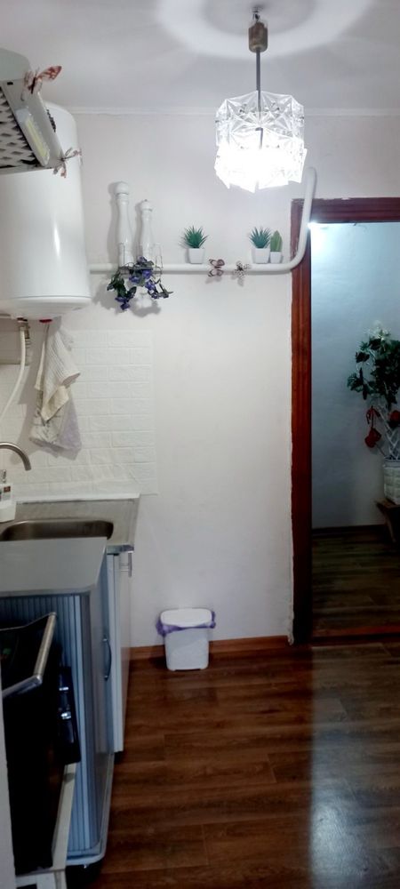 По суточно сдается квартира,Корабельный район,отдельный вход.