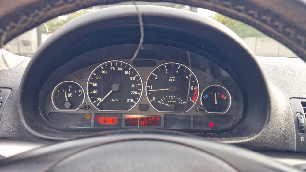 Bmw e46 330i z Vinu + lpg orient blau