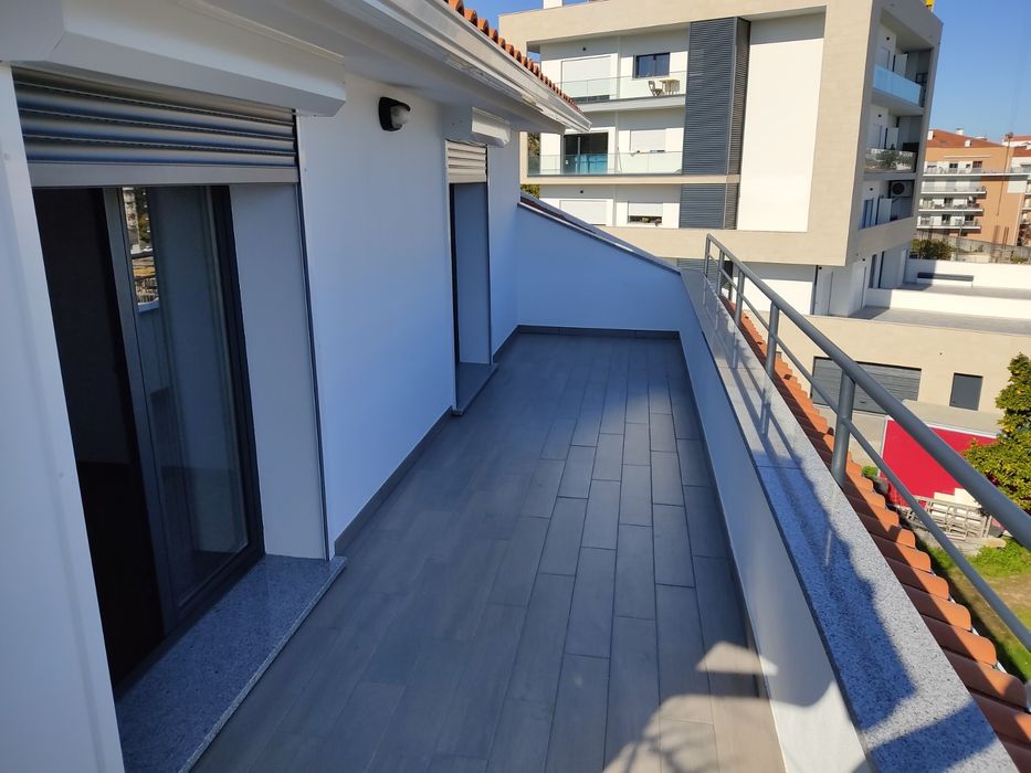 Aluga-se apartamento T2