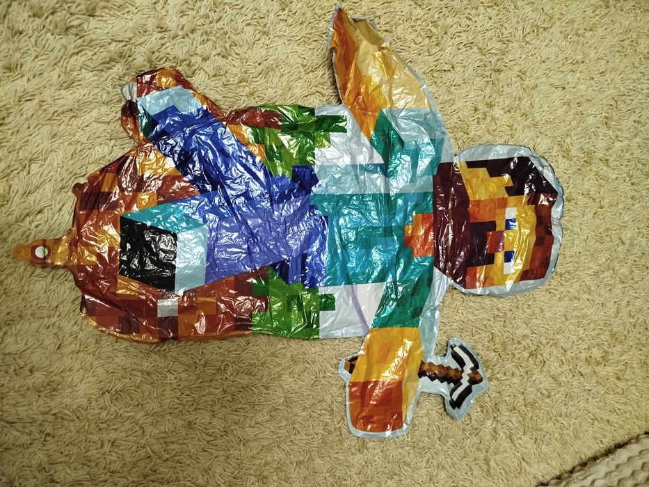 Майнкрафт, цифра 4 зелена та великі кульки 3 шт