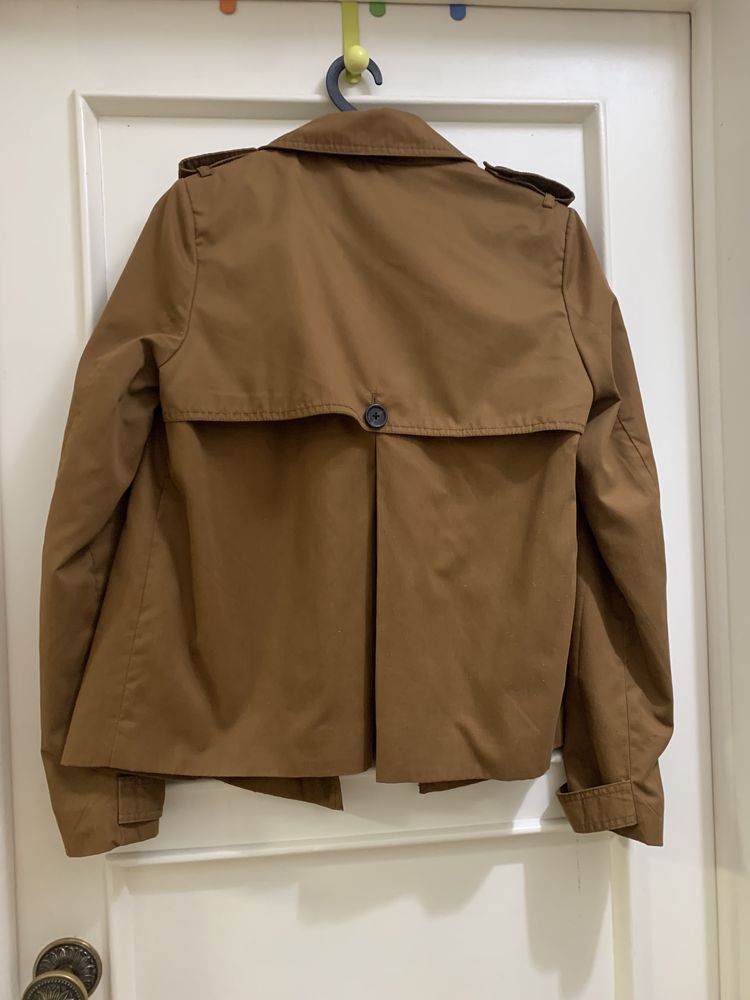 Gabardina Camel Stradivarius