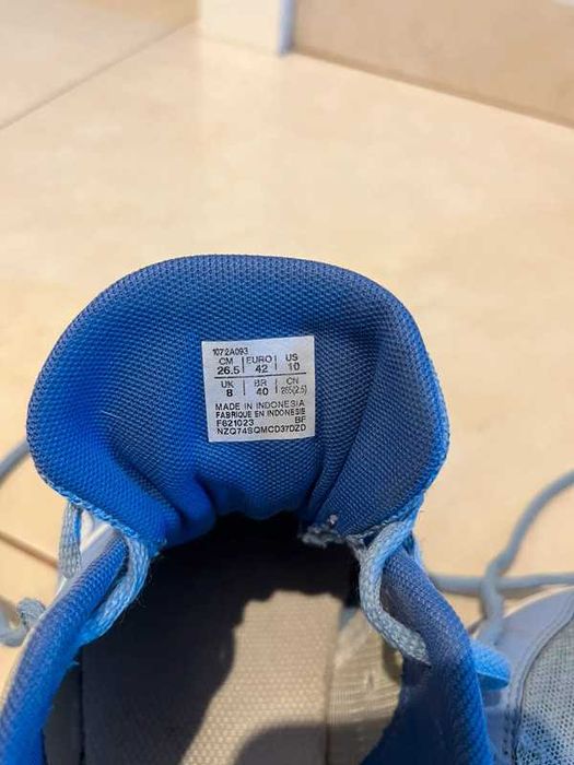 ** Buty halowe ASICS gel rocket 11 kolor niebieski rozmiar 42**