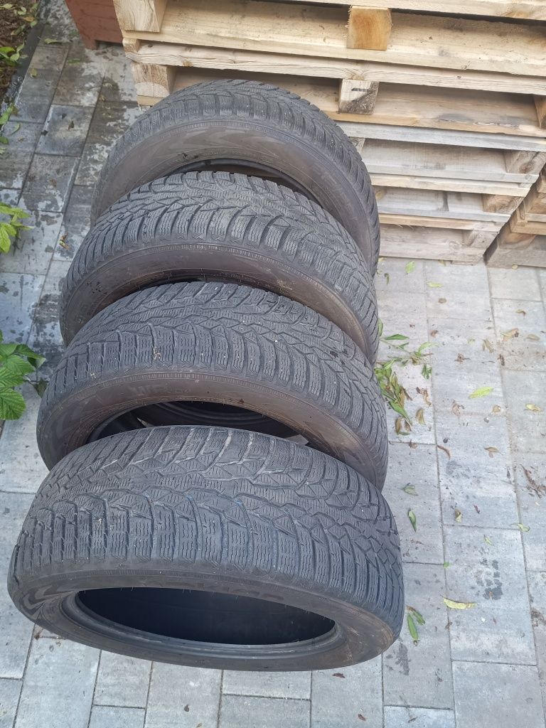 Nokian WRd4 215/55/r17 98H komplet opon zimowych